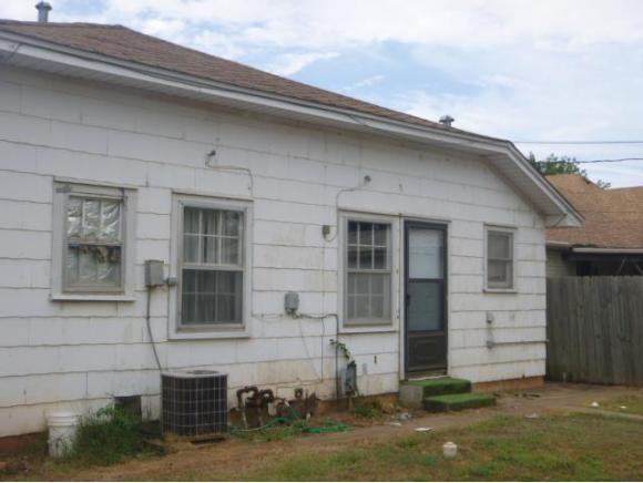 217 E Cypress, Altus, OK 73521