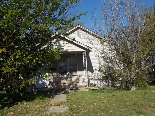 609 N 7th St, Duncan, OK 73533