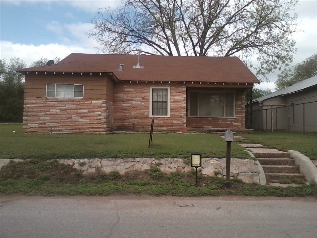303 S 6th, Duncan, OK 73533