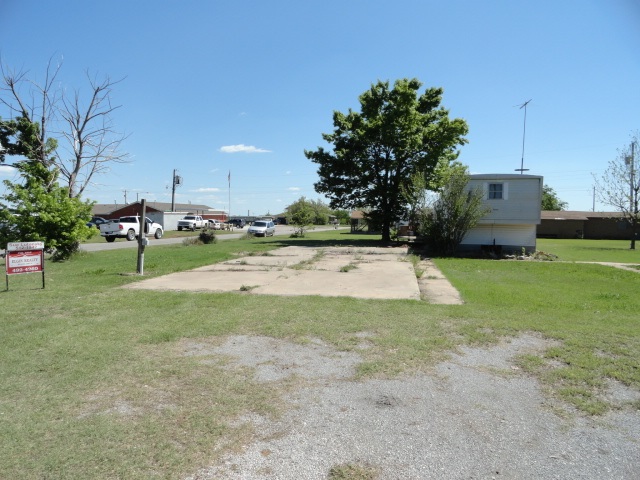 103 H St, Elgin, OK 73538