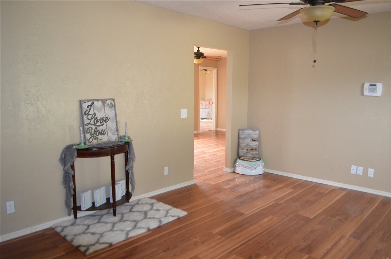 206 Oak St, Elgin, OK 73538