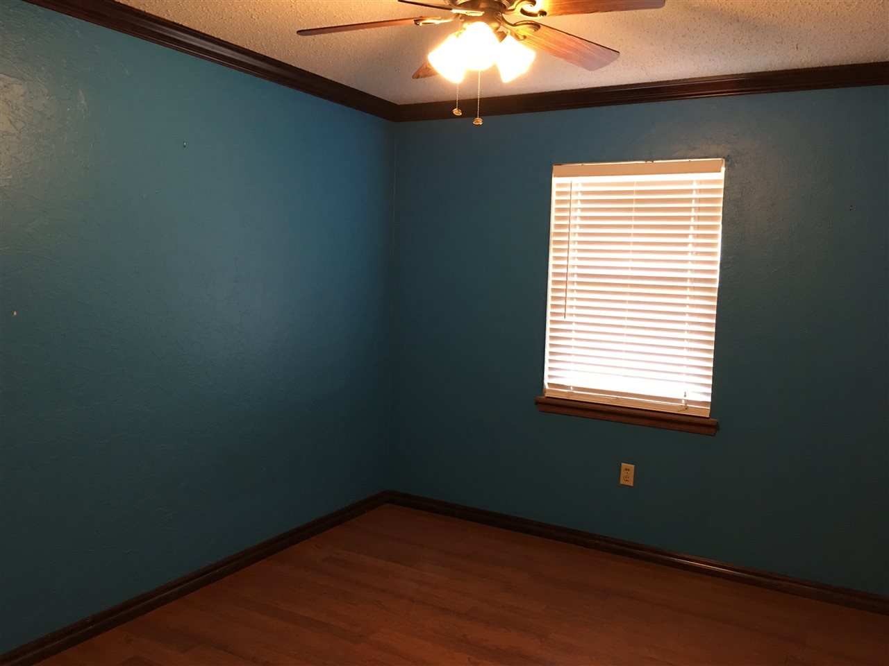 1210 4th Pl, Elgin, OK 73538