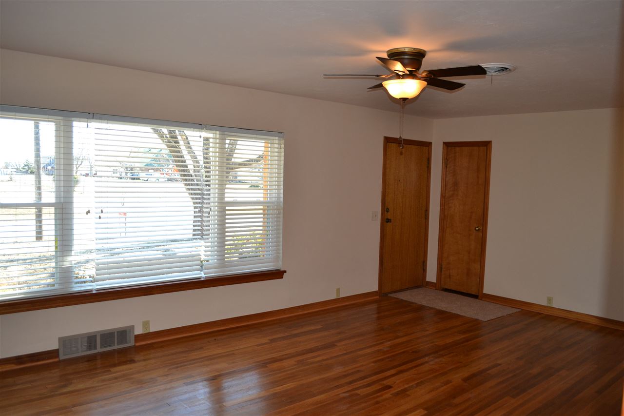 401 H St, Elgin, OK 73538