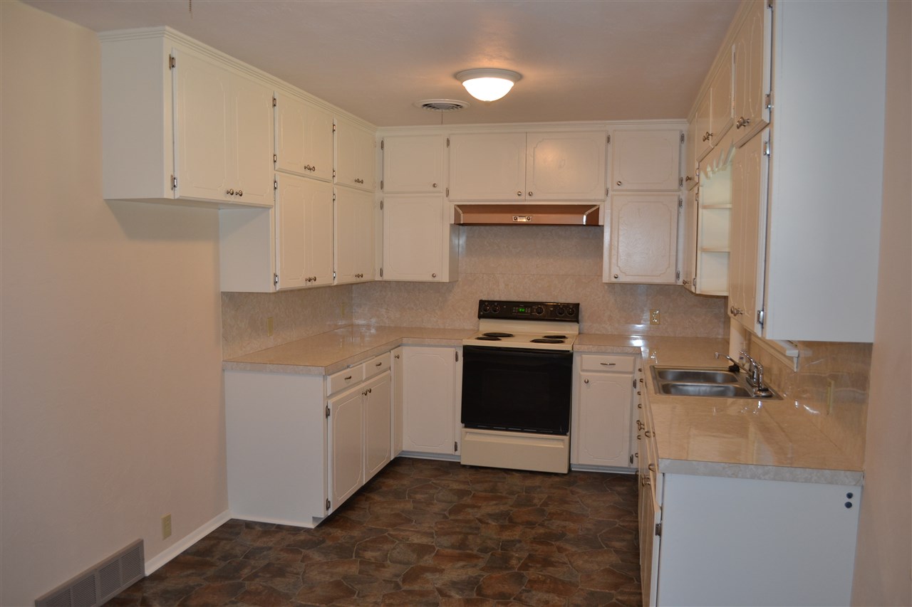 401 H St, Elgin, OK 73538