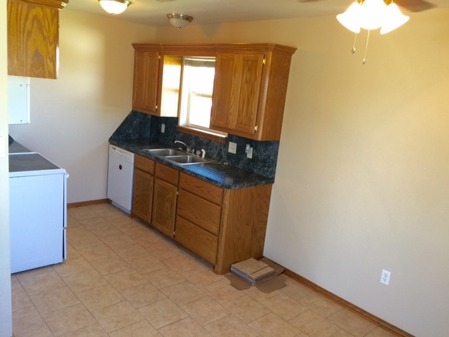 302 E Shields, Fletcher, OK 73541