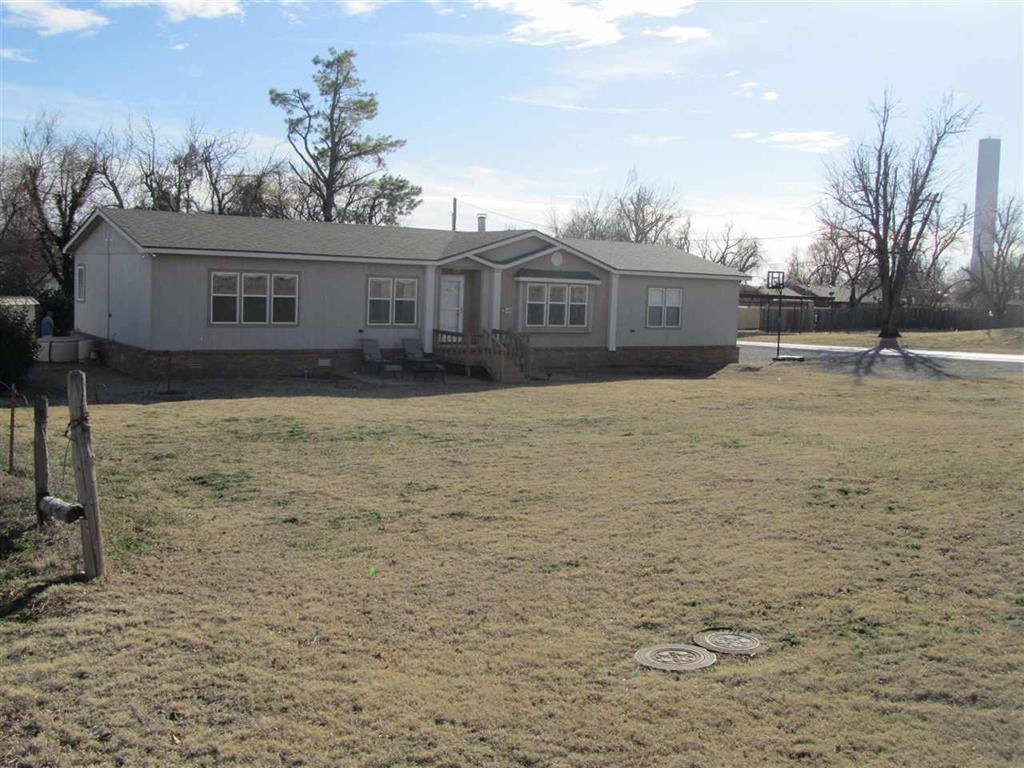 400 E. North Dr., Fletcher, OK 73541