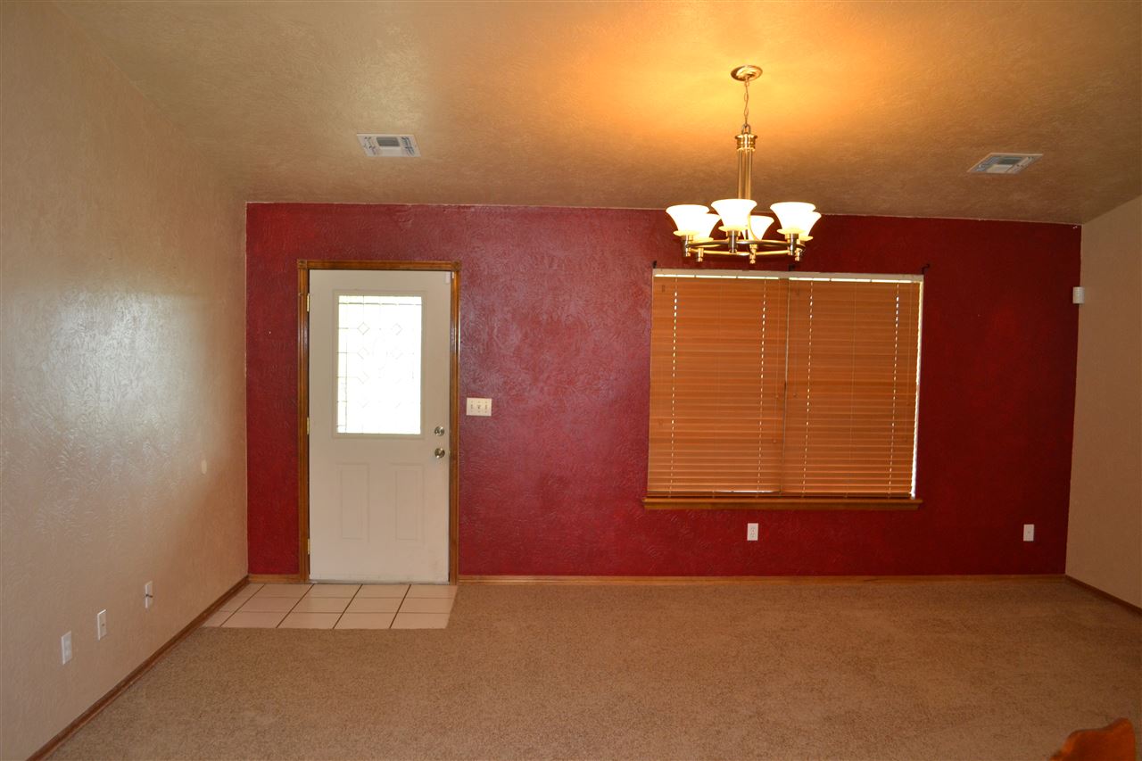 203 1/2 E Cole Ave, Fletcher, OK 73541