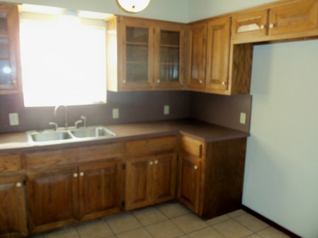 213 Michigan Ave, Geronimo, OK 73543