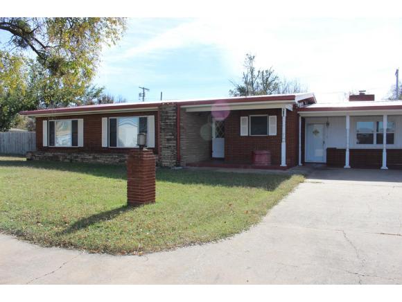 615 W 1st, Grandfield, OK 73546
