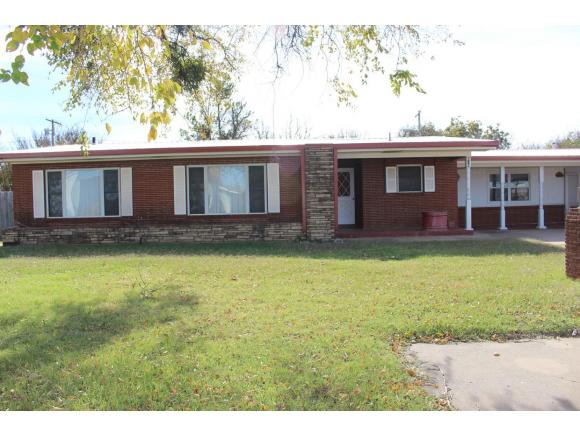 615 W 1st, Grandfield, OK 73546