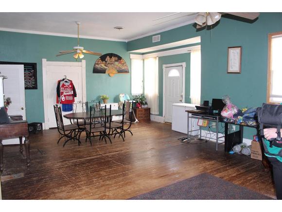 502 W Jefferson, Mangum, OK 73554