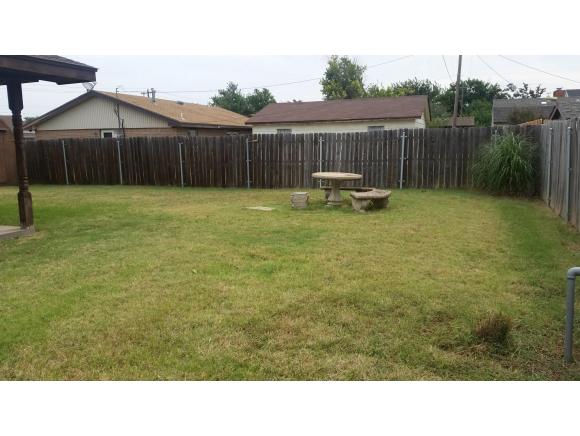 405 W Adams, Mangum, OK 73554