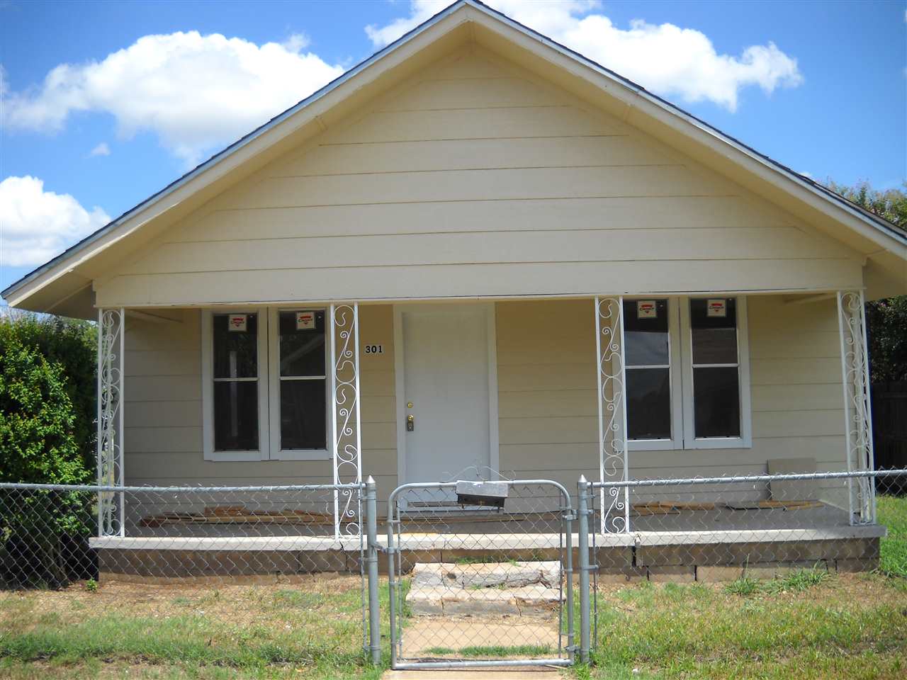 301 E Wyoming, Walters, OK 73572