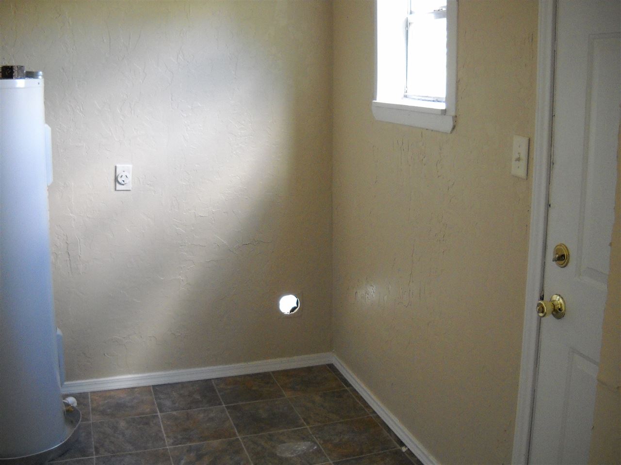 301 E Wyoming, Walters, OK 73572