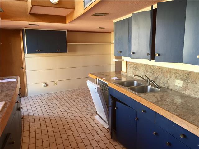 1601 W Modelle AveClinton, OK, 73601Custer County