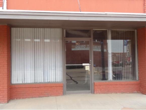 110 S College, Cordell, OK 73632