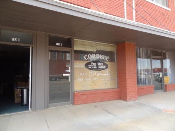 110 S College, Cordell, OK 73632