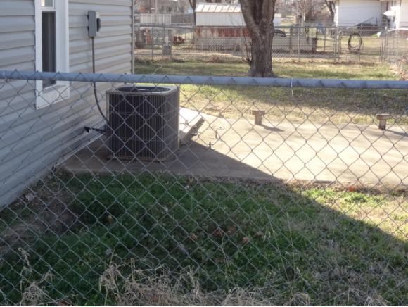 1212 N Lee St., Cordell, OK 73632