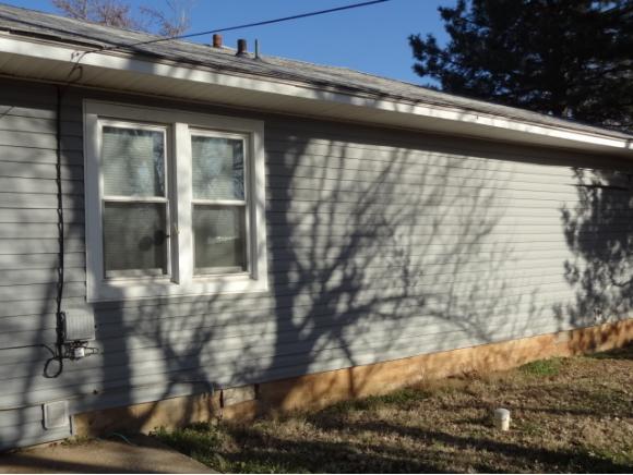 1212 N Lee St., Cordell, OK 73632