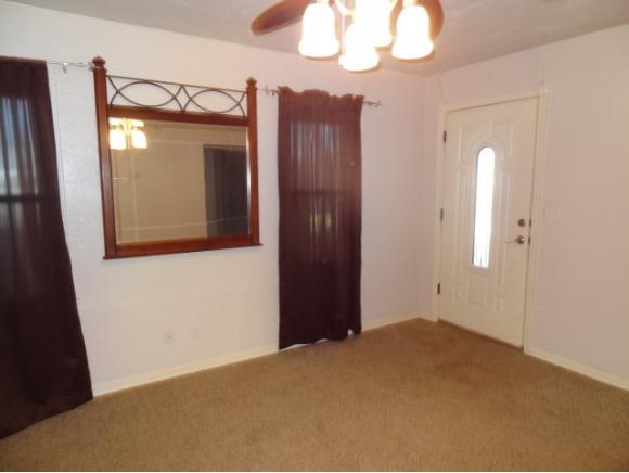1212 N Lee St., Cordell, OK 73632