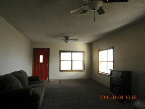 118 N Symcox, Cordell, OK 73632