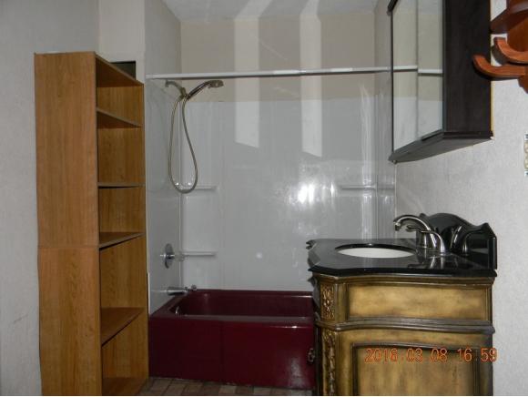 118 N Symcox, Cordell, OK 73632