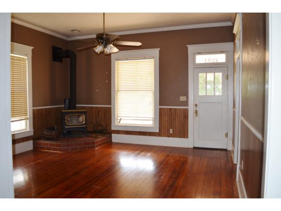 621 N Temple, Cordell, OK 73632