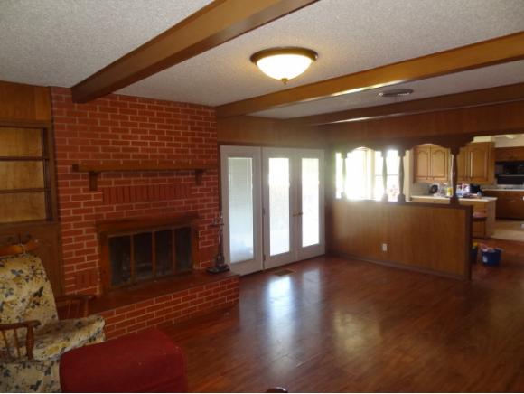 303 N Cordell St., Cordell, OK 73632