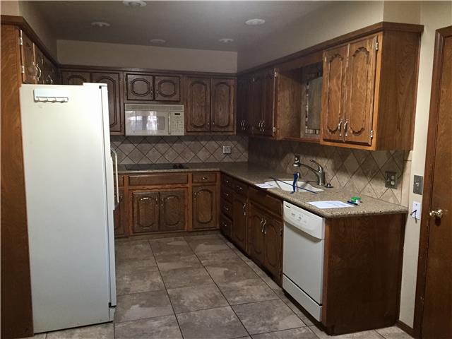 1009 N Peace AveElk City, OK, 73644Beckham County