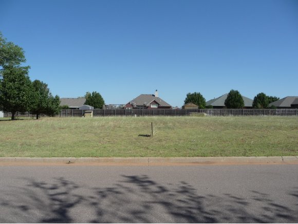 141Bonita, Elk City, OK 73644