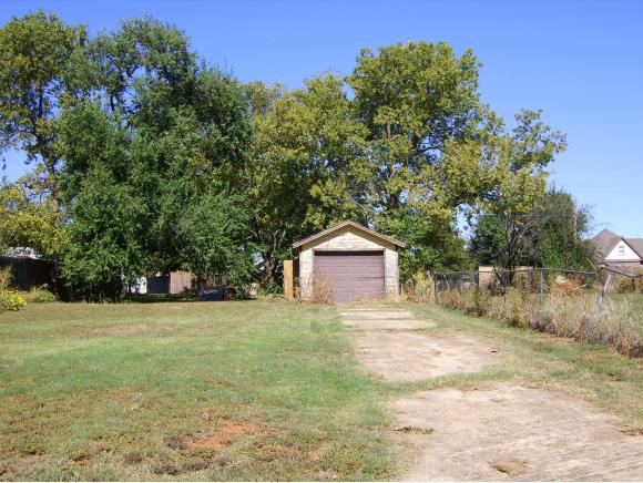 507 W 8th St., Elk City, OK 73644