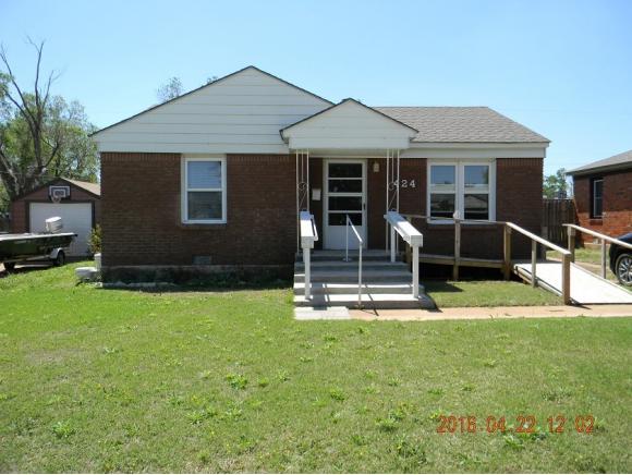 424Eisenhower, Elk City, OK 73644