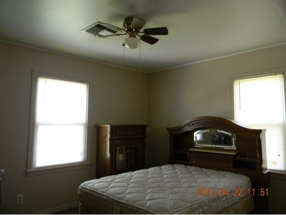 424Eisenhower, Elk City, OK 73644