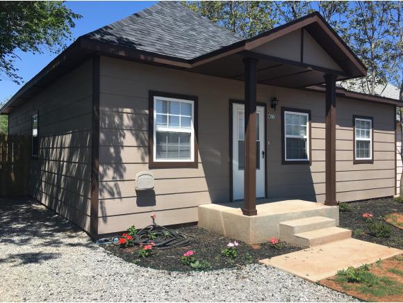 417 W 7th, Elk City, OK 73644