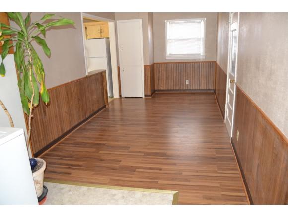102Blackburn, Elk City, OK 73644