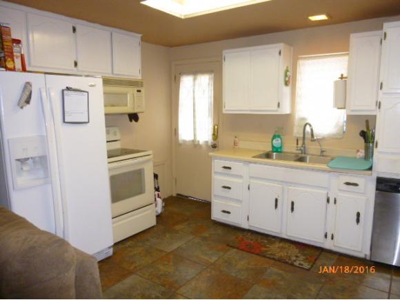 215 W 1st, Elk City, OK 73644