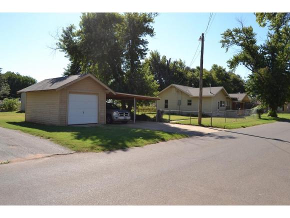 1323 W 2nd, Elk City, OK 73644