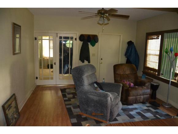 1323 W 2nd, Elk City, OK 73644