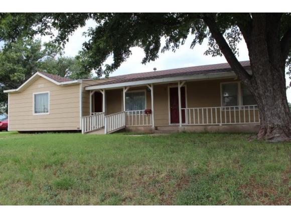 1011 W Ave A, Elk City, OK 73644