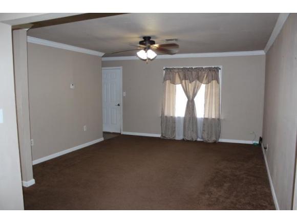 1011 W Ave A, Elk City, OK 73644
