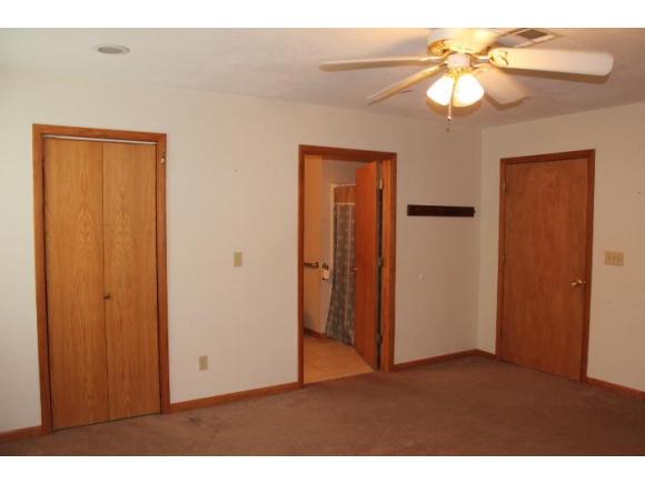 1011 W Ave A, Elk City, OK 73644