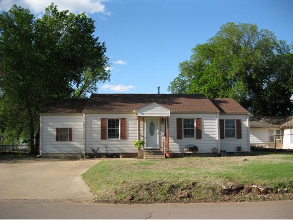 1115 W 2nd, Elk City, OK 73644