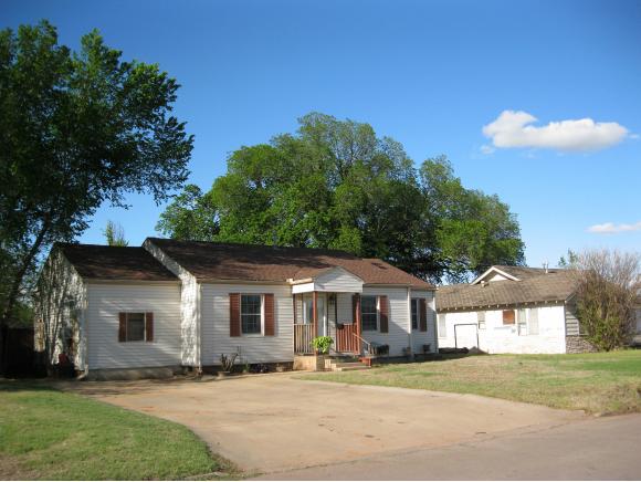 1115 W 2nd, Elk City, OK 73644