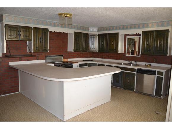 928 S Broadway, Hobart, OK 73651