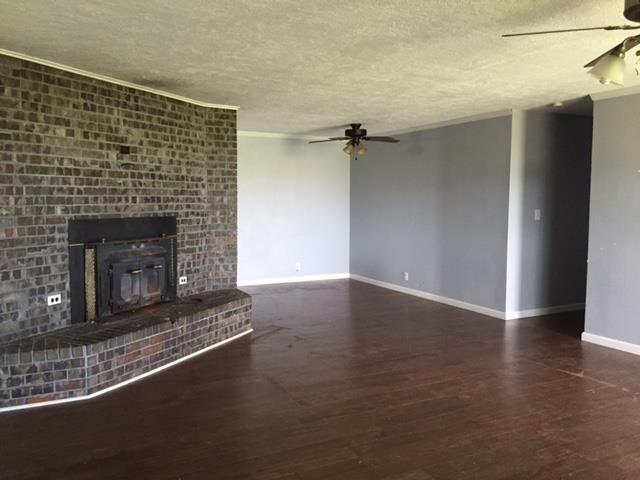 11841 N 1860 RdSayre, OK, 73662Beckham County