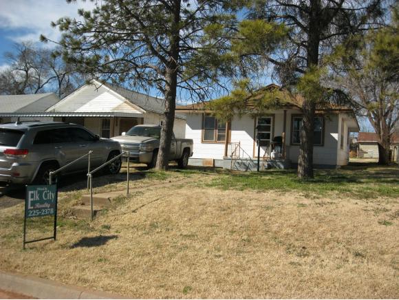 1211 N Broadway, Sayre, OK 73662