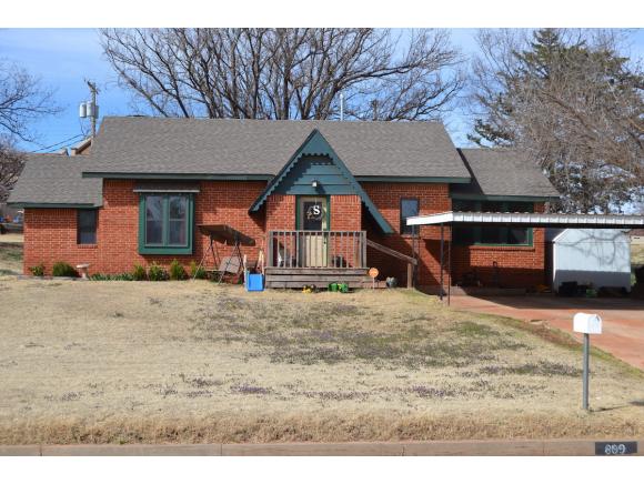 809 N Broadway, Sayre, OK 73662