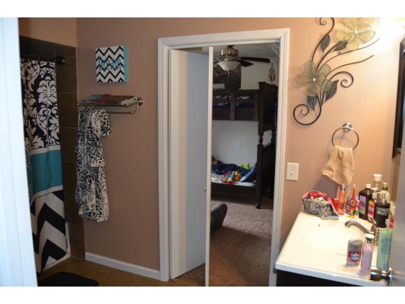 809 N Broadway, Sayre, OK 73662