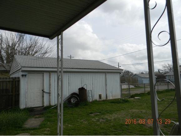 908 E North Boundary, Sentinel, OK 73664