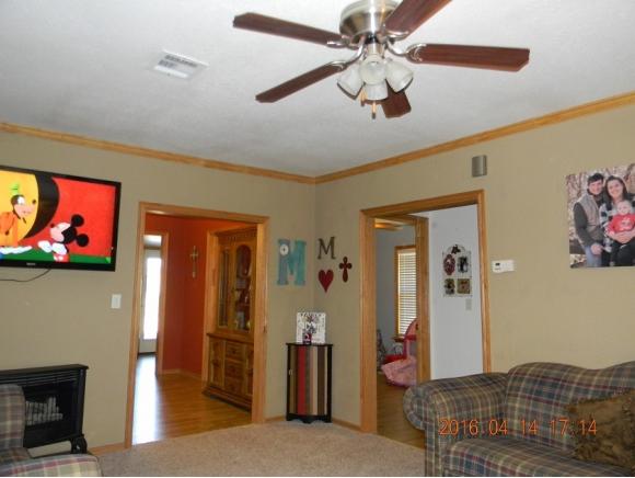419 S Third, Sentinel, OK 73664